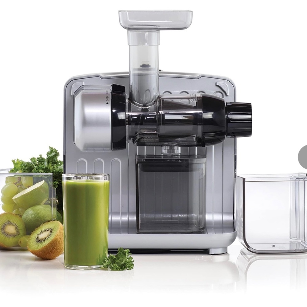 Omega cold press juicer cube